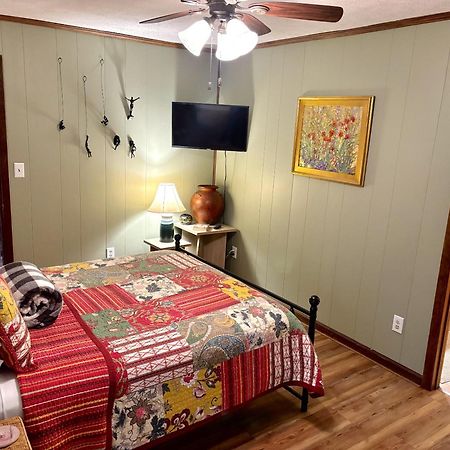 The Iris Garden Downtown Cottages And Suites Nashville Ruang foto