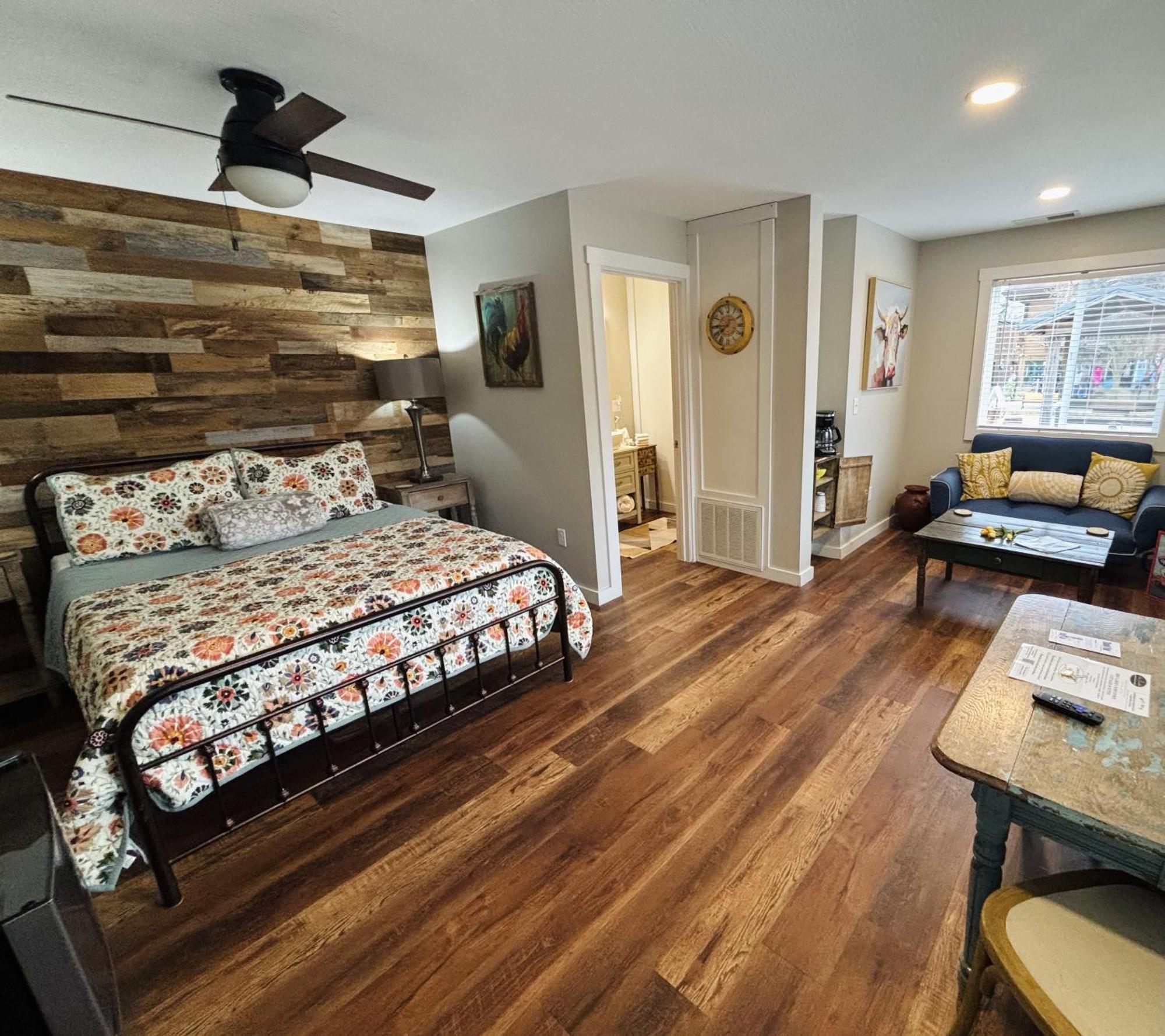 The Iris Garden Downtown Cottages And Suites Nashville Ruang foto